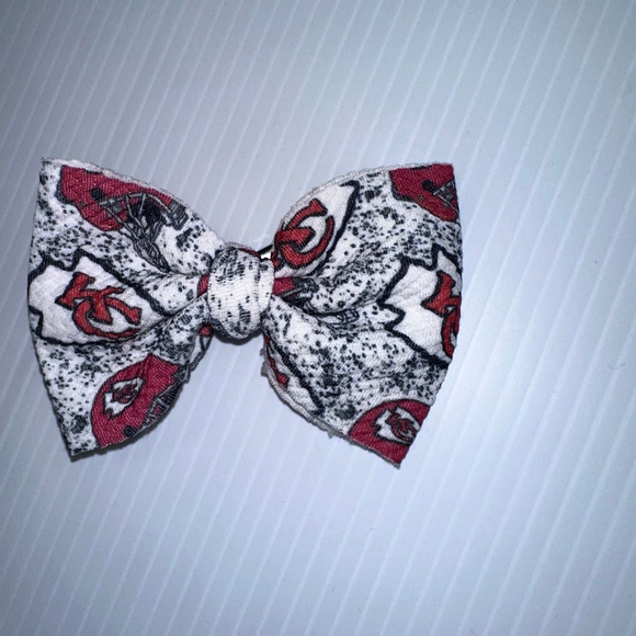 Baby Girl Kids Kansas City Chiefs White Red Hair Bow One Size Rusted Backing - Picture 7 of 8